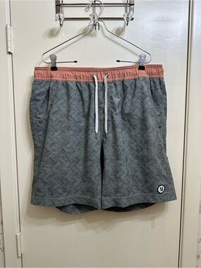 Vuori Men’s Shorts Size Large